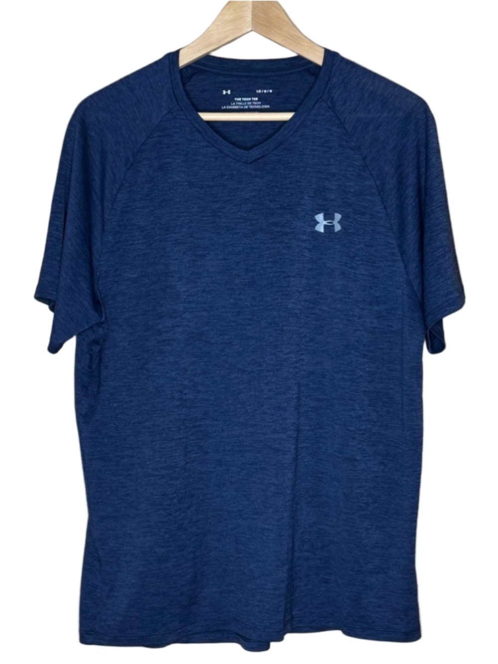 Under Armour Navy V-Neck Short-Sleeve Tech Tee size large